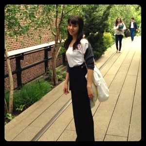 Meet your Posher, Defne